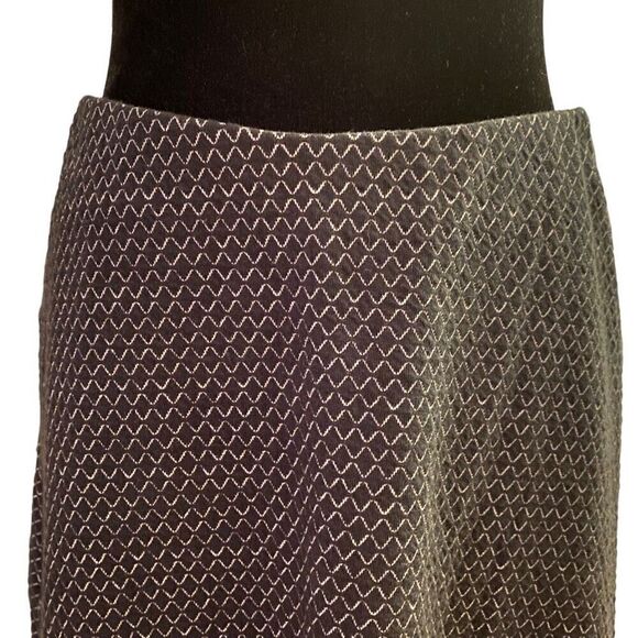 Ann Taylor Loft Diamond Pull On Black Skirt Size Small - Picture 2 of 12
